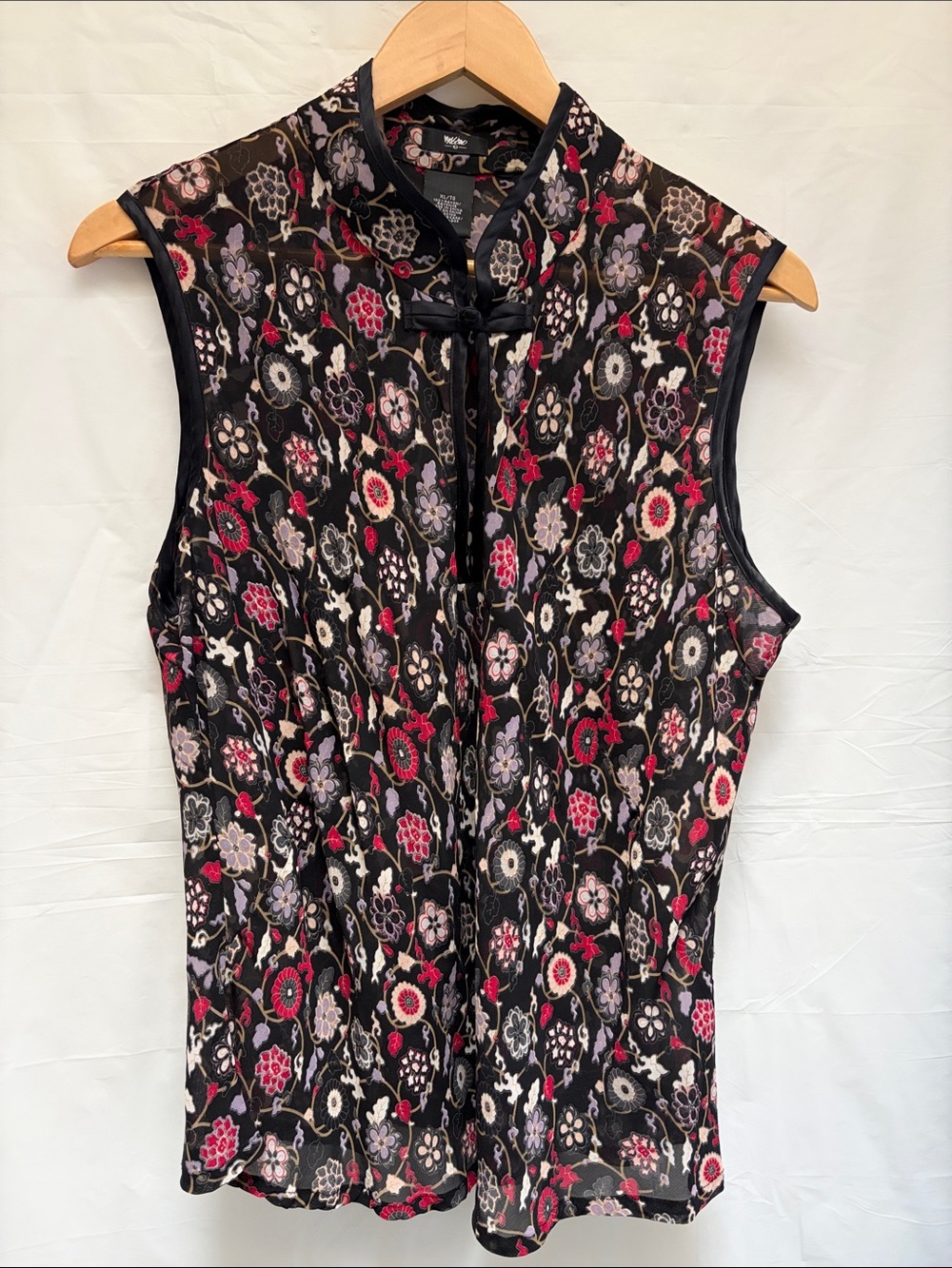 MOSSIMO Sleeveless Sheer Ribbon-Button Neck     Vintage Blouse